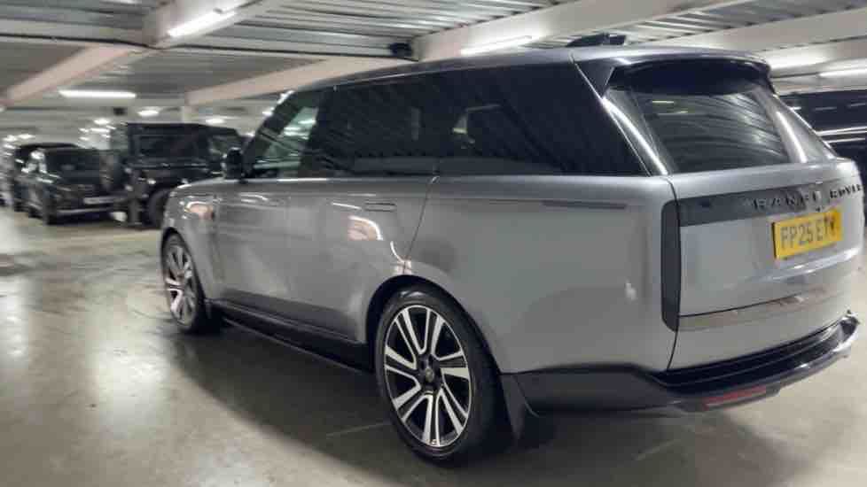 More views of Land Rover Range Rover