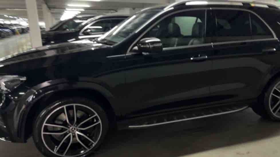 More views of Mercedes-Benz GLE