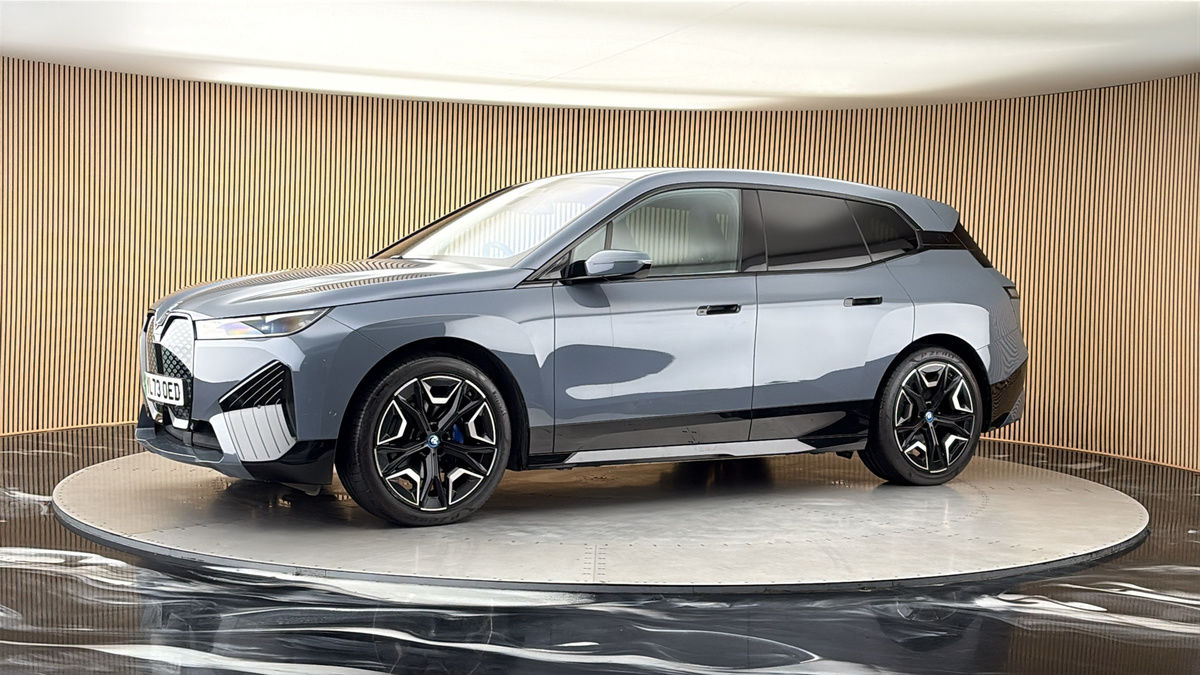 More views of BMW iX