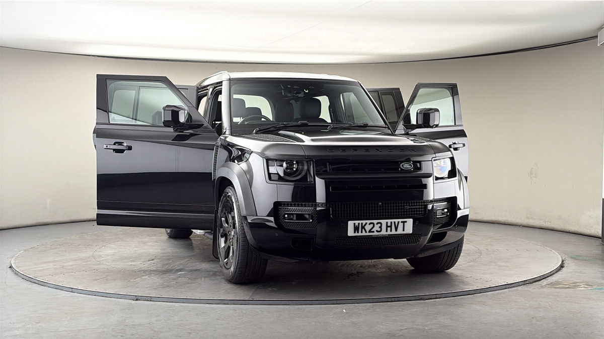 More views of Land Rover Defender 110