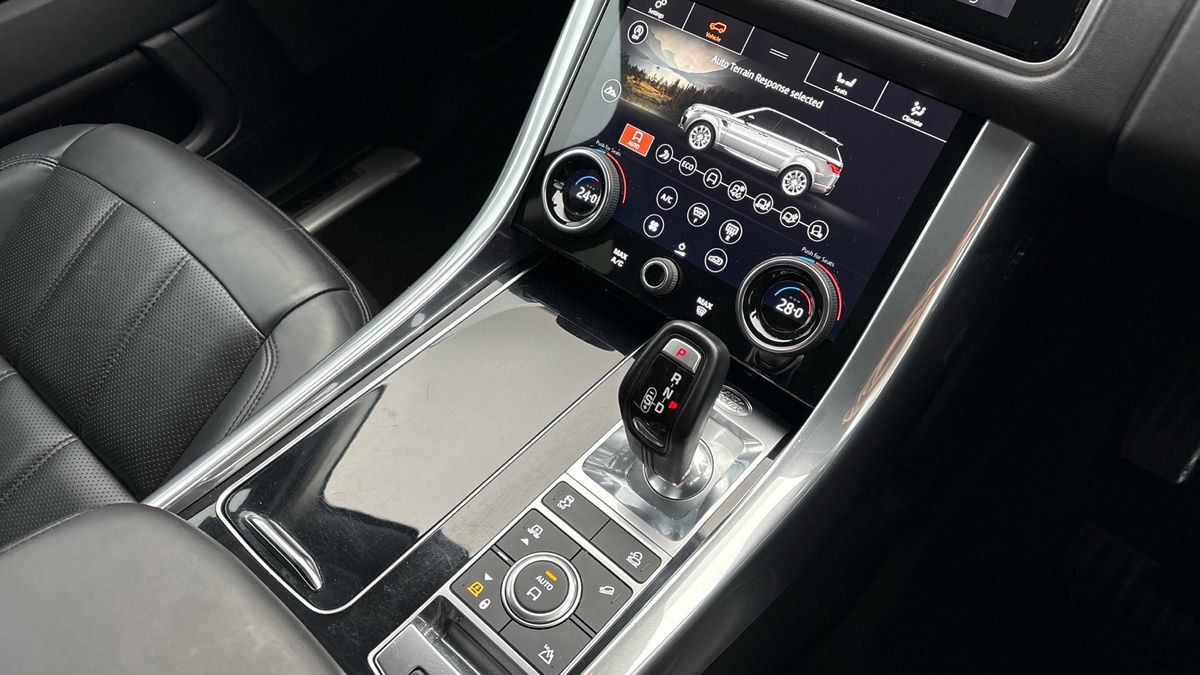 Land Rover Range Rover Sport Image 18