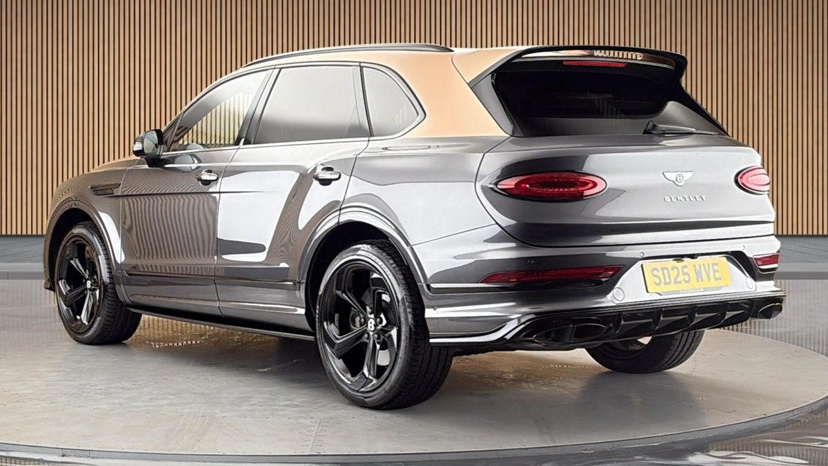 Bentley Bentayga Image 2