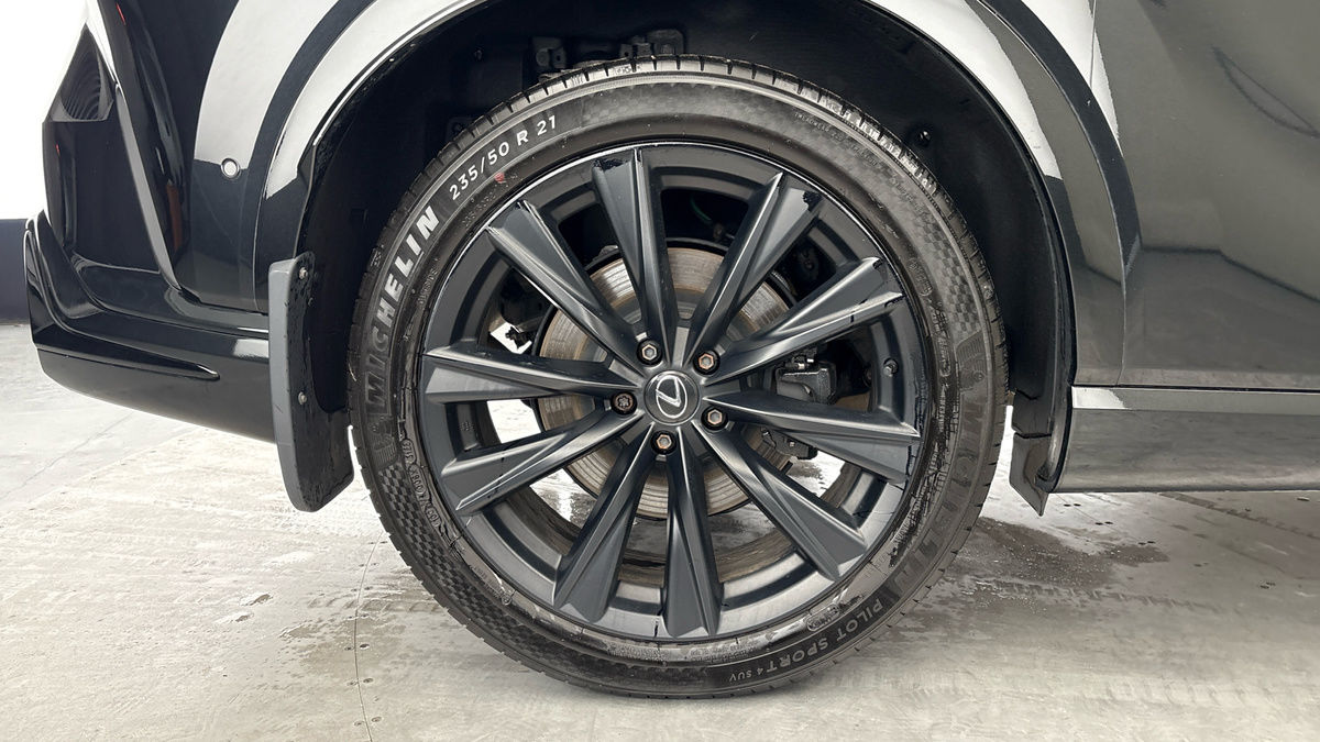 Lexus RX Image 10