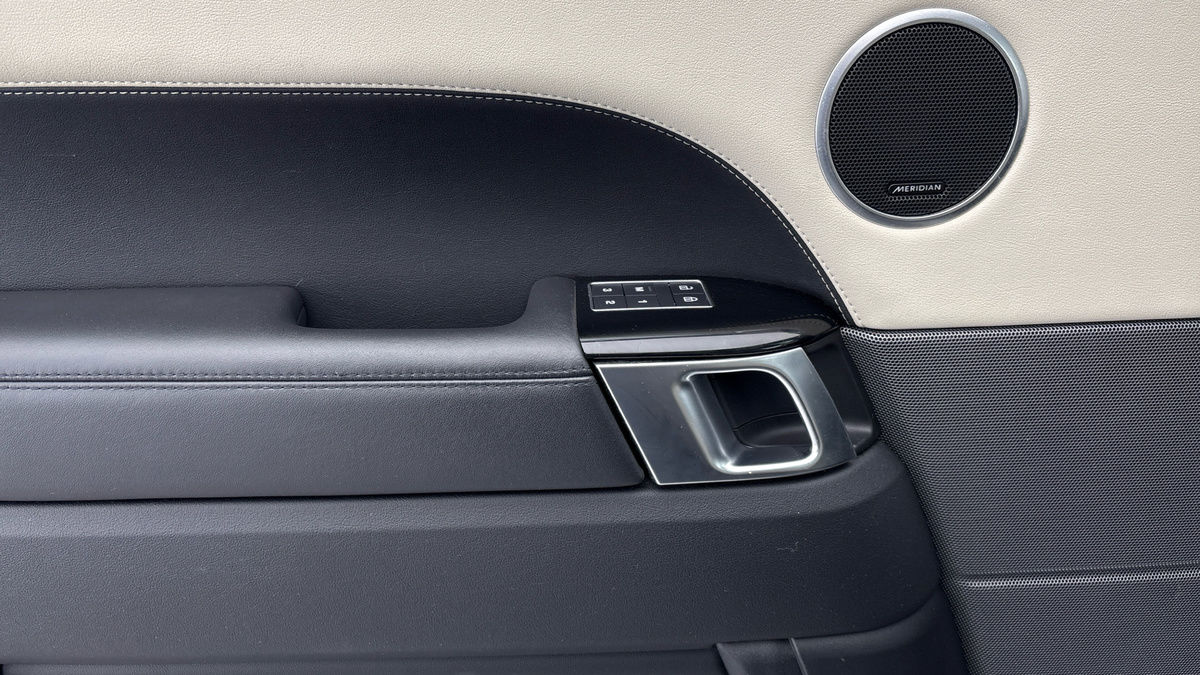 Land Rover Range Rover Sport Image 19