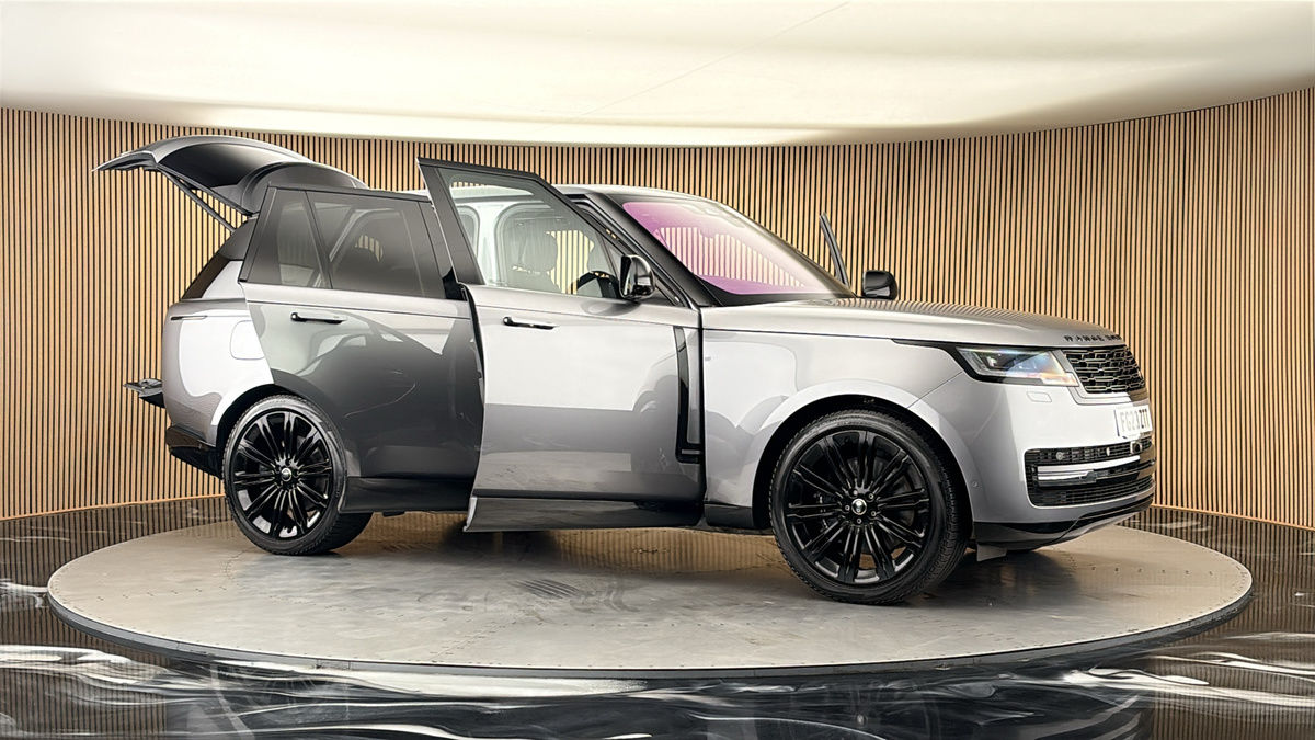 More views of Land Rover Range Rover