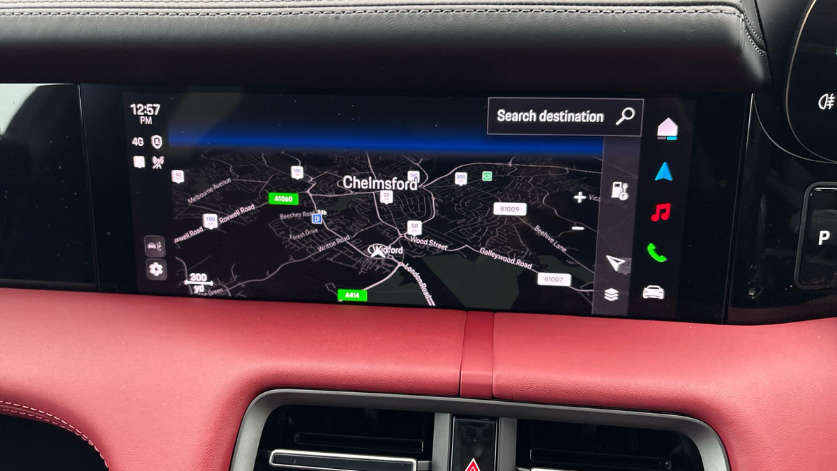 Porsche Taycan Image 18