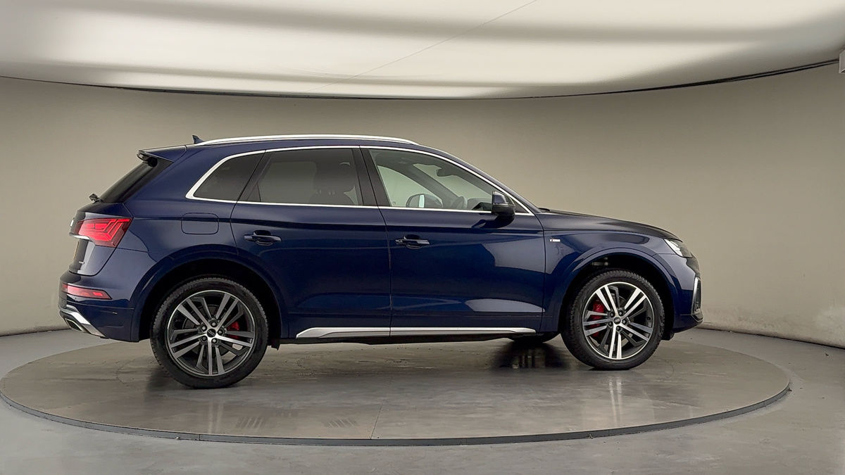 More views of Audi Q5
