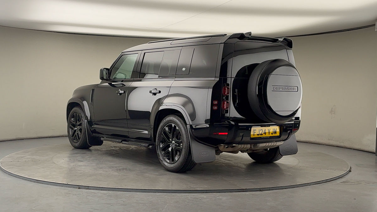 Land Rover Defender 110 Image 2