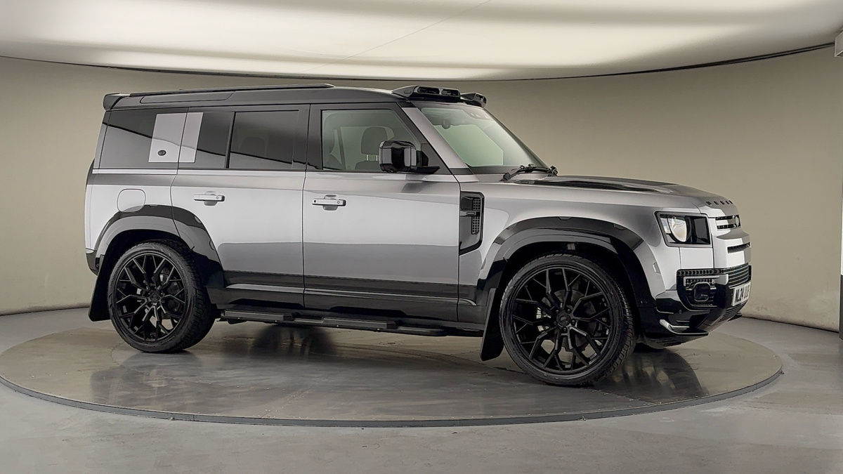 More views of Land Rover Defender 110