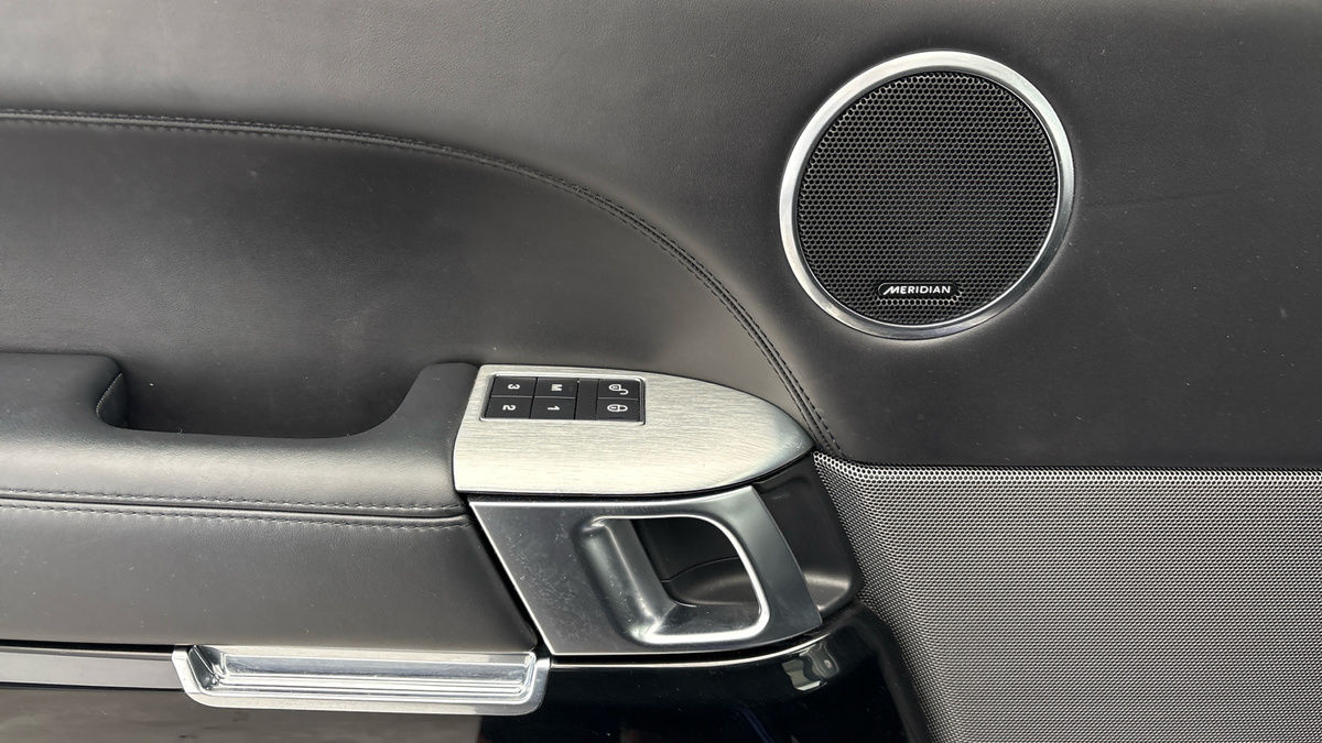 Land Rover Range Rover Sport Urban Image 19