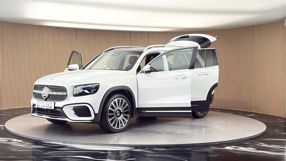 Mercedes-Benz GLB Image 22