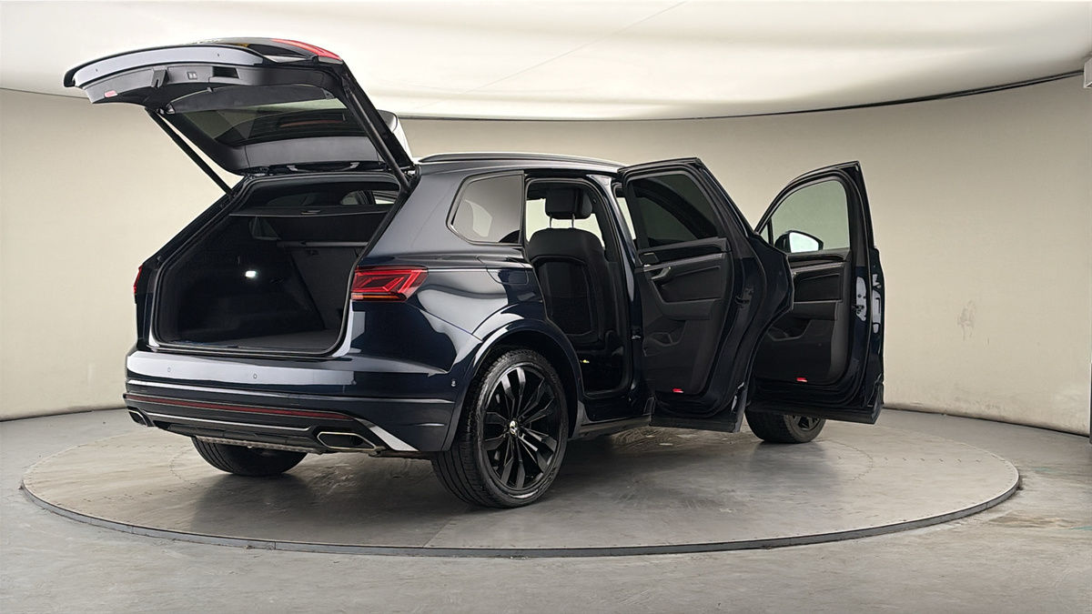 More views of Volkswagen Touareg