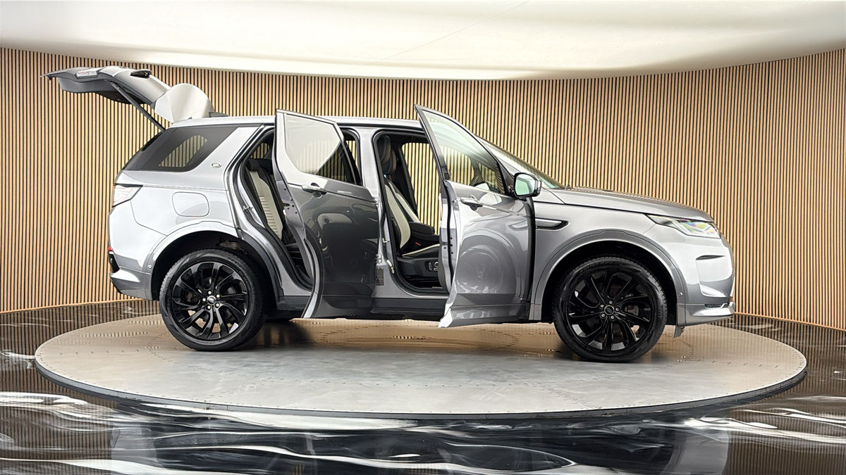 More views of Land Rover Discovery Sport