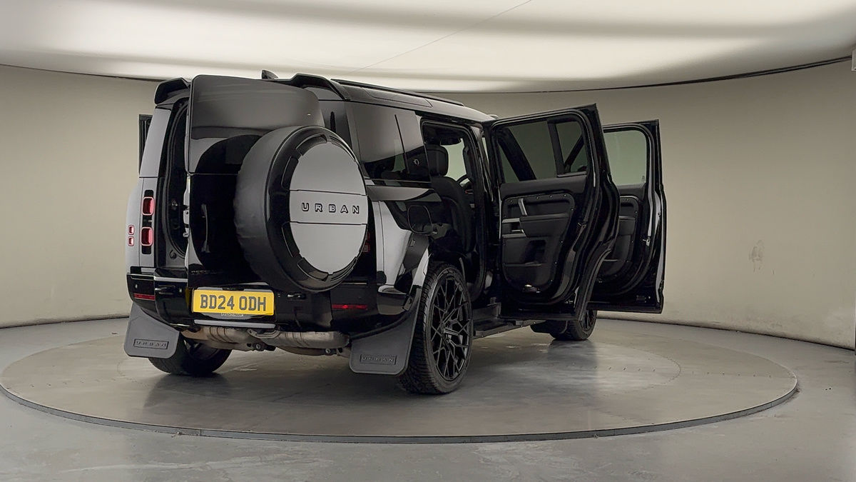 More views of Land Rover Defender 110