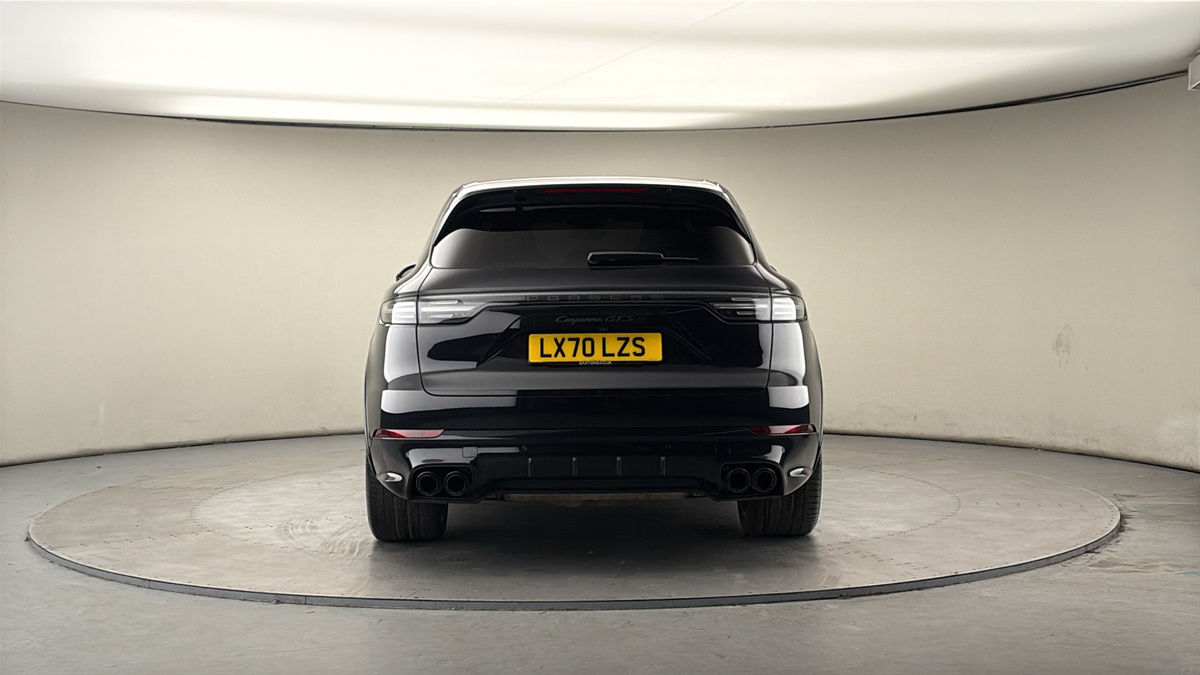 Porsche Cayenne Image 4