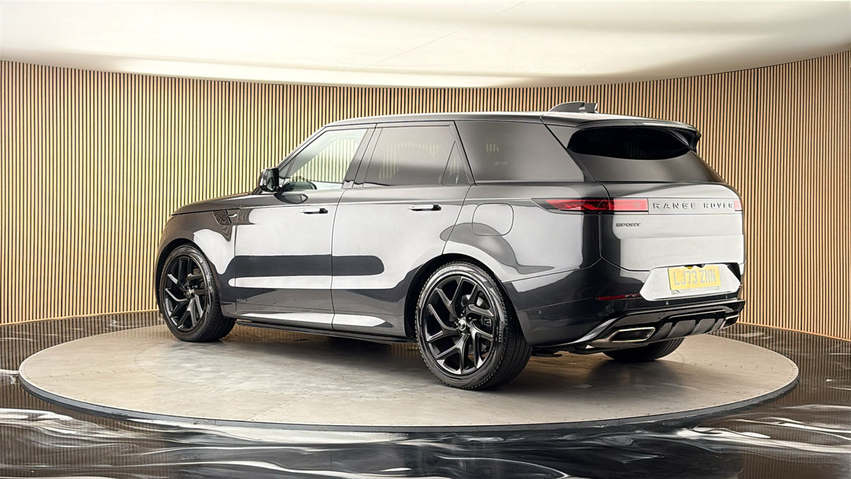 More views of Land Rover Range Rover Sport