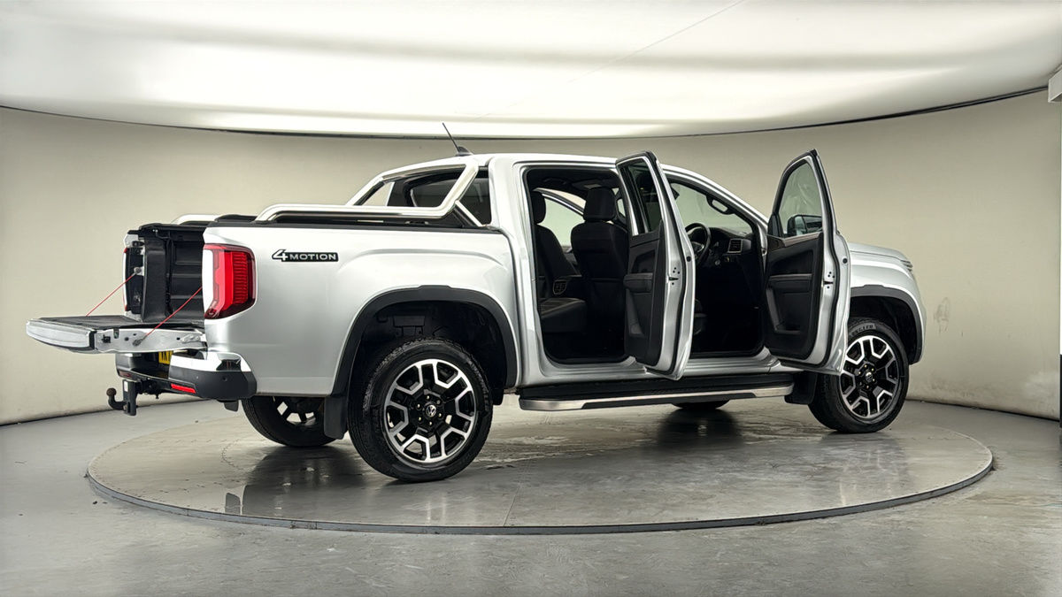 More views of Volkswagen Amarok