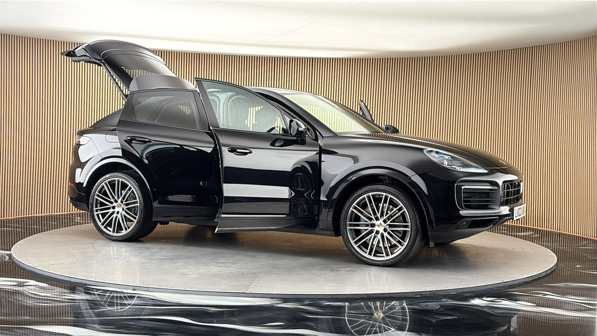 More views of Porsche Cayenne