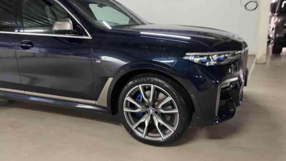 More views of BMW X7