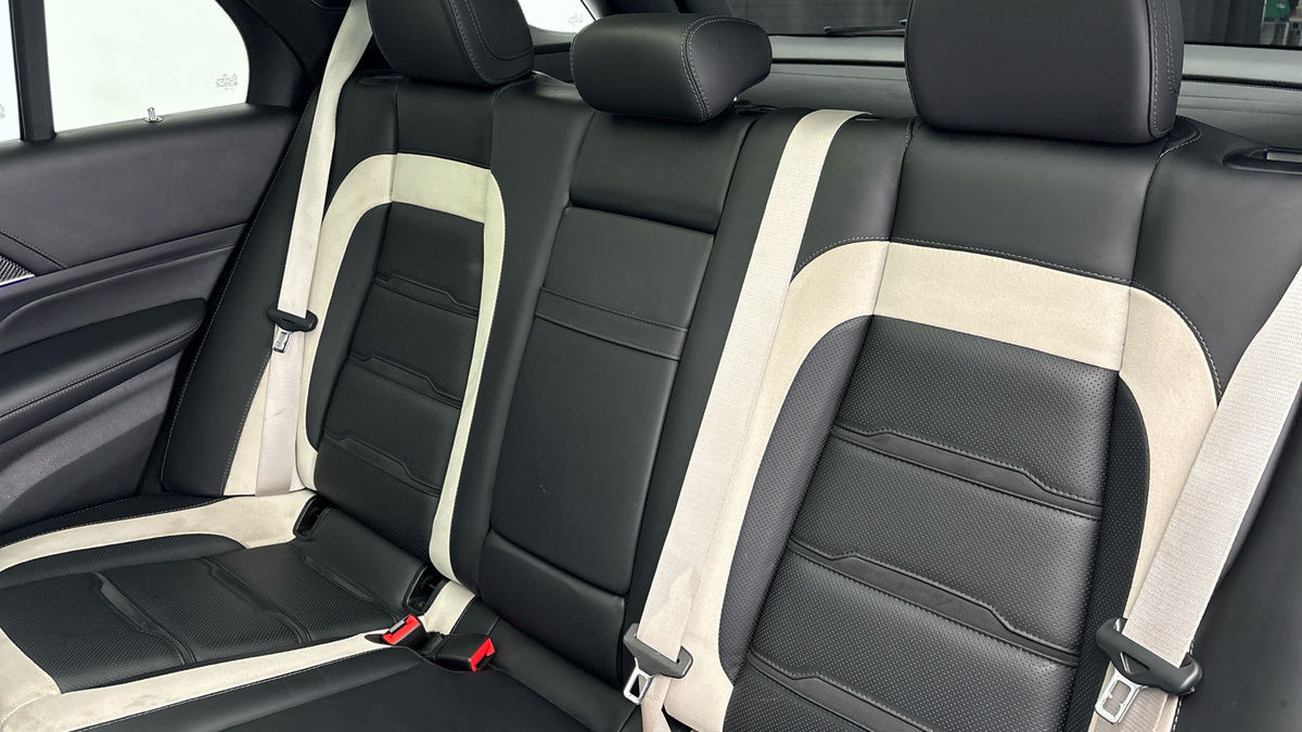 Mercedes-Benz GLE Image 8