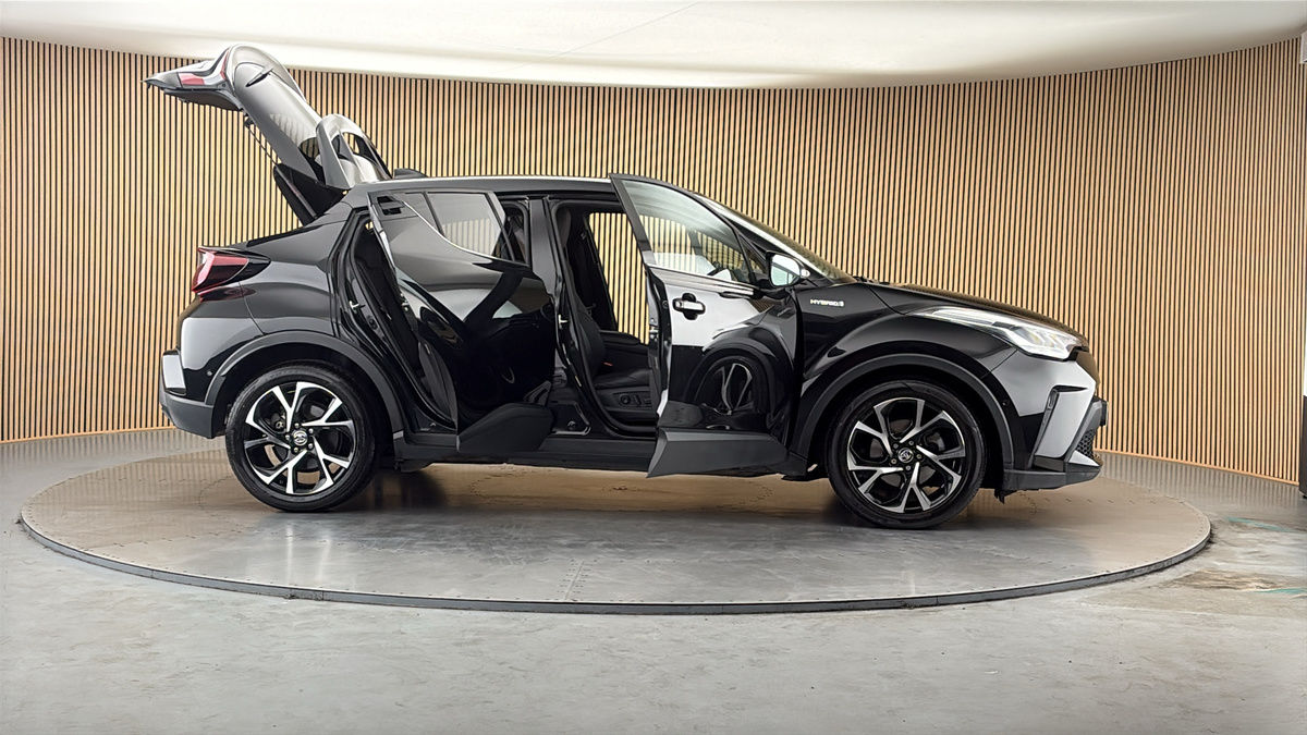 More views of Toyota C-HR