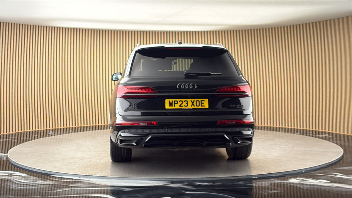 More views of Audi Q7