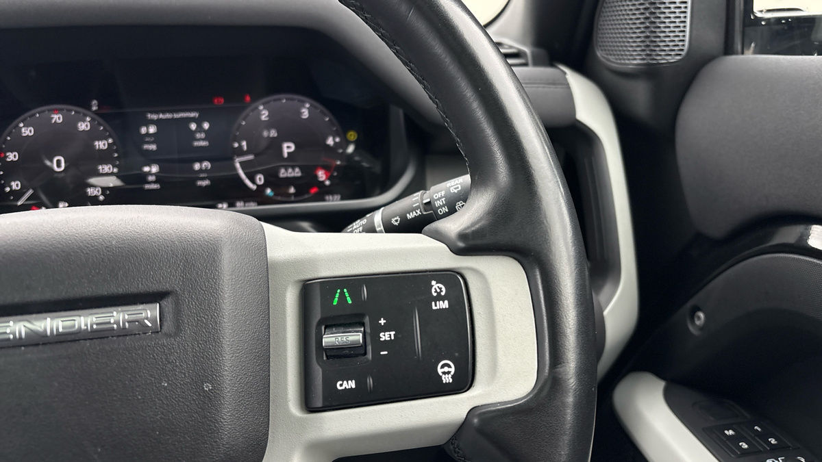 Land Rover Defender 110 Urban Image 14