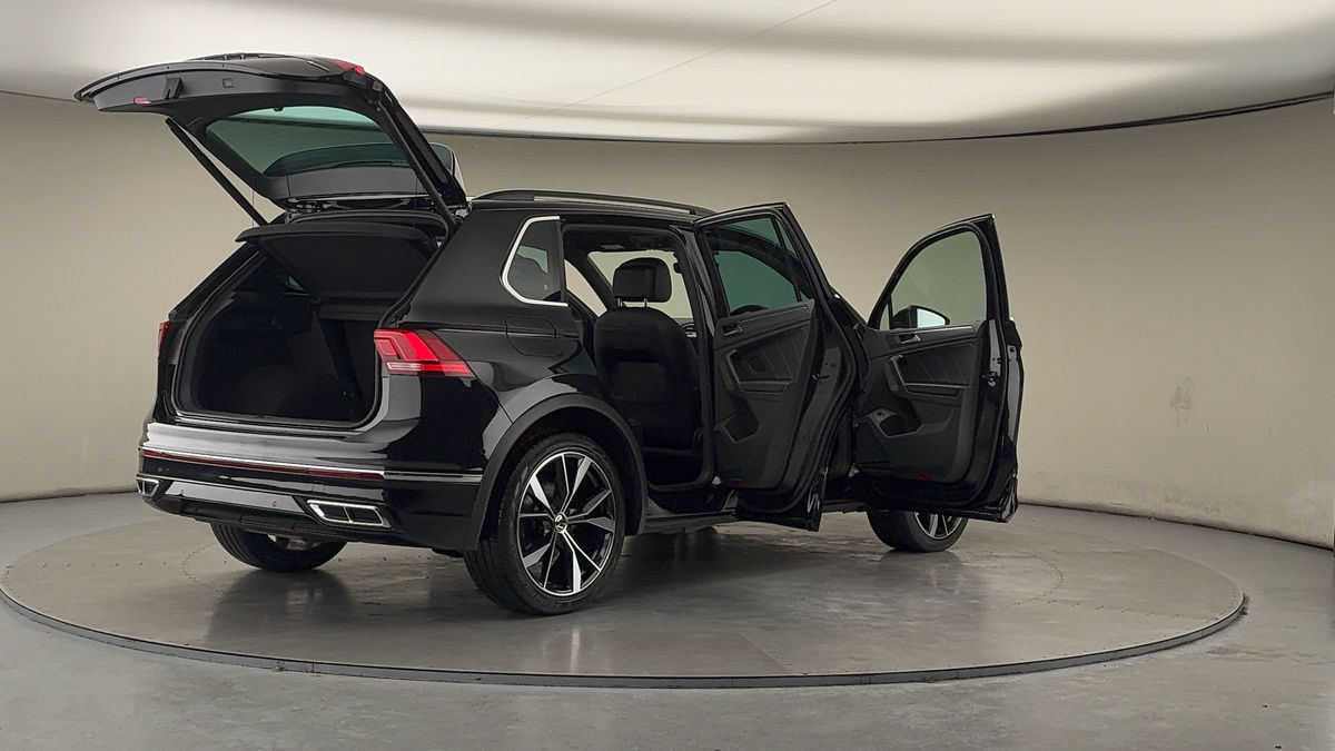 More views of Volkswagen Tiguan