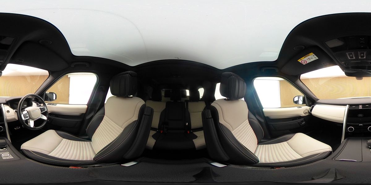 More views of Land Rover Discovery