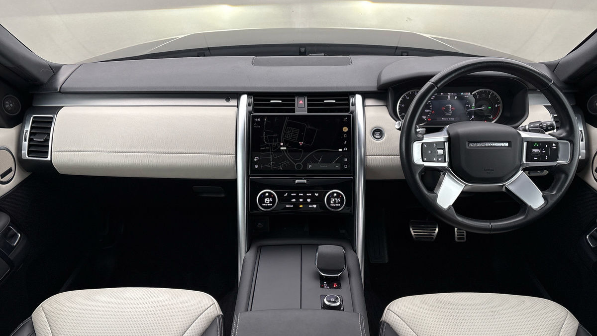 Land Rover Discovery Image 12