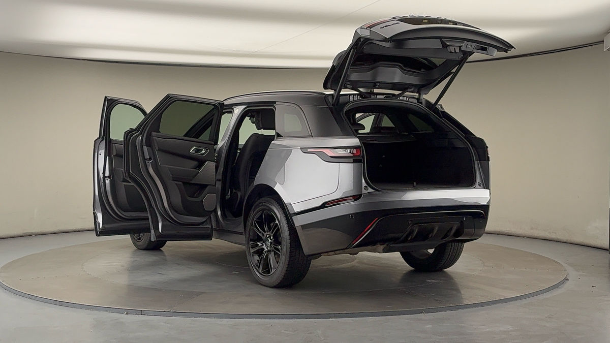 Land Rover Range Rover Velar Image 29