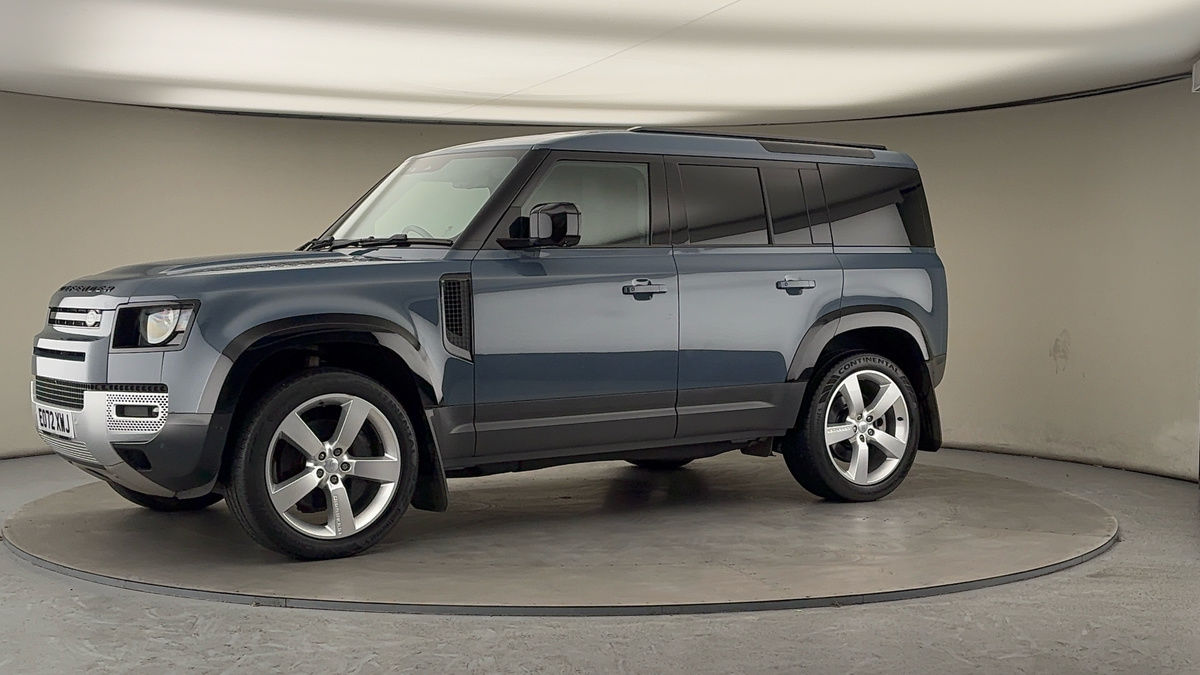 More views of Land Rover Defender 110