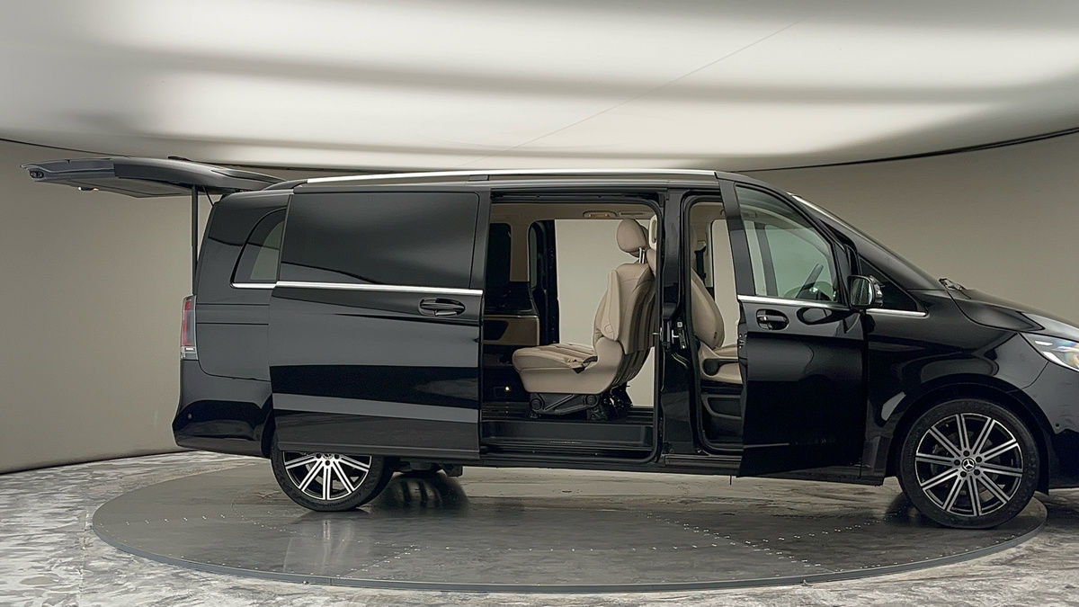More views of Mercedes-Benz V Class