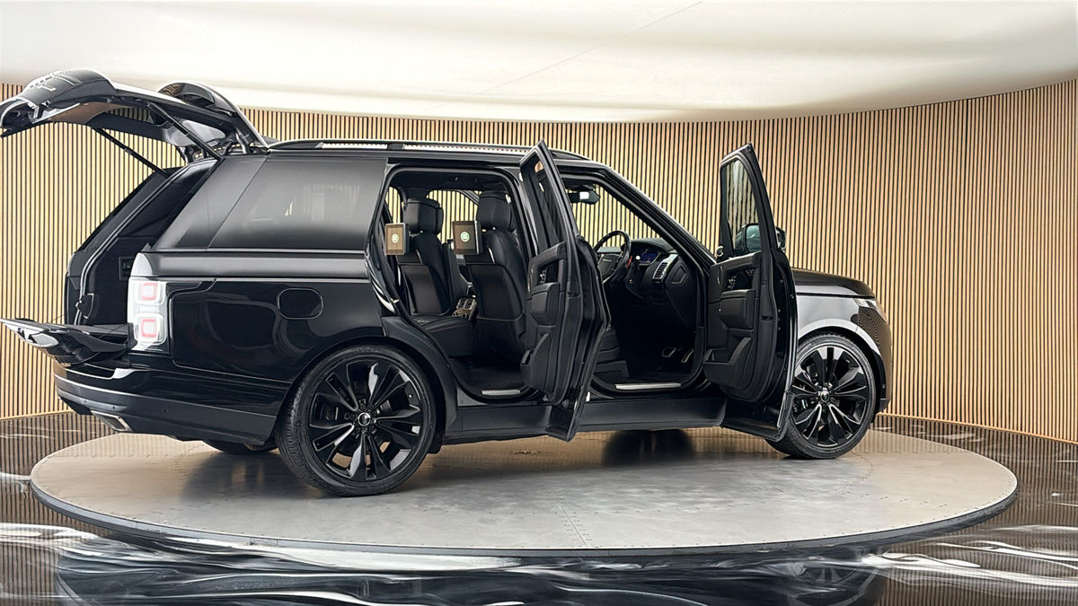 More views of Land Rover Range Rover