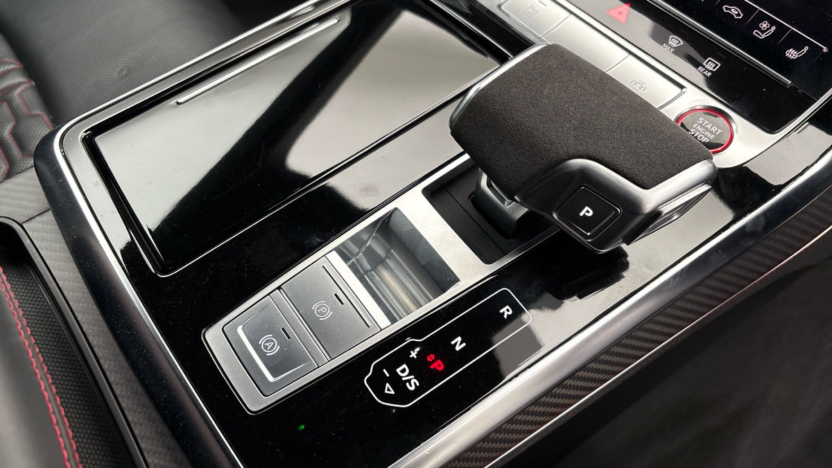 Audi RSQ8 Image 6