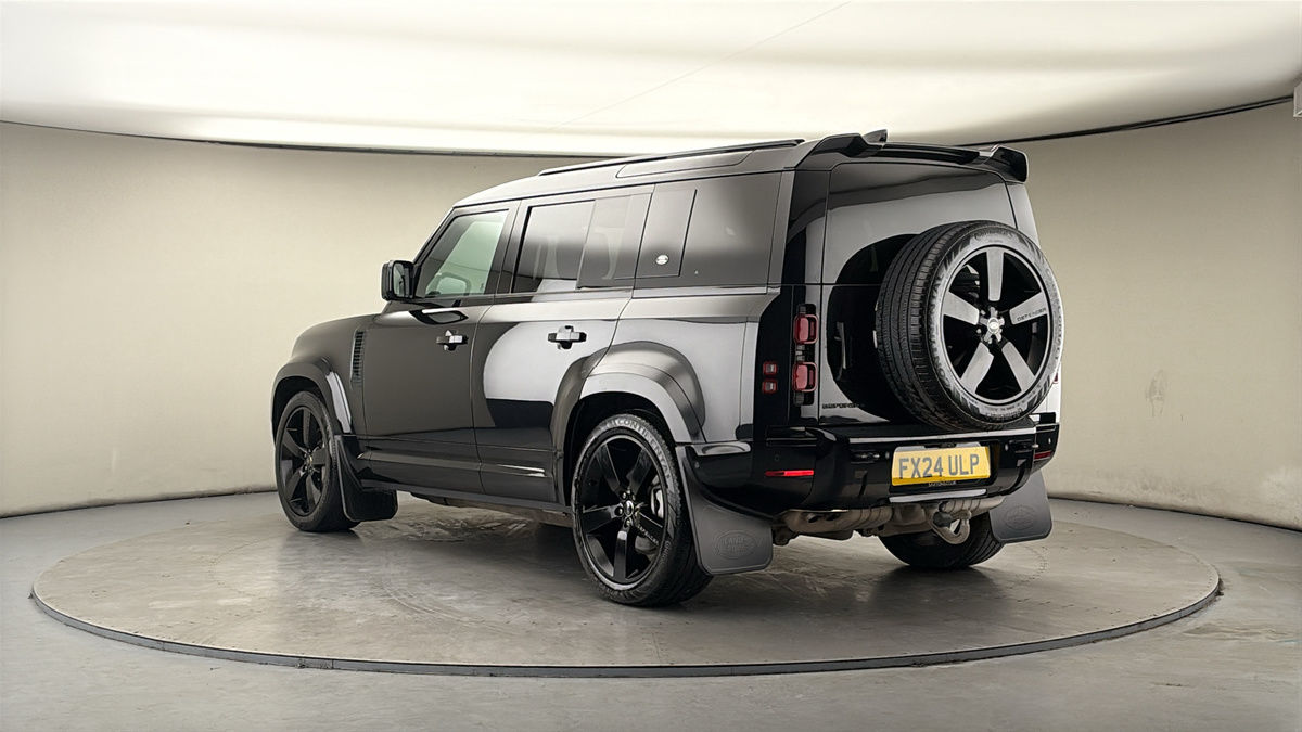 Land Rover Defender 110 Image 2