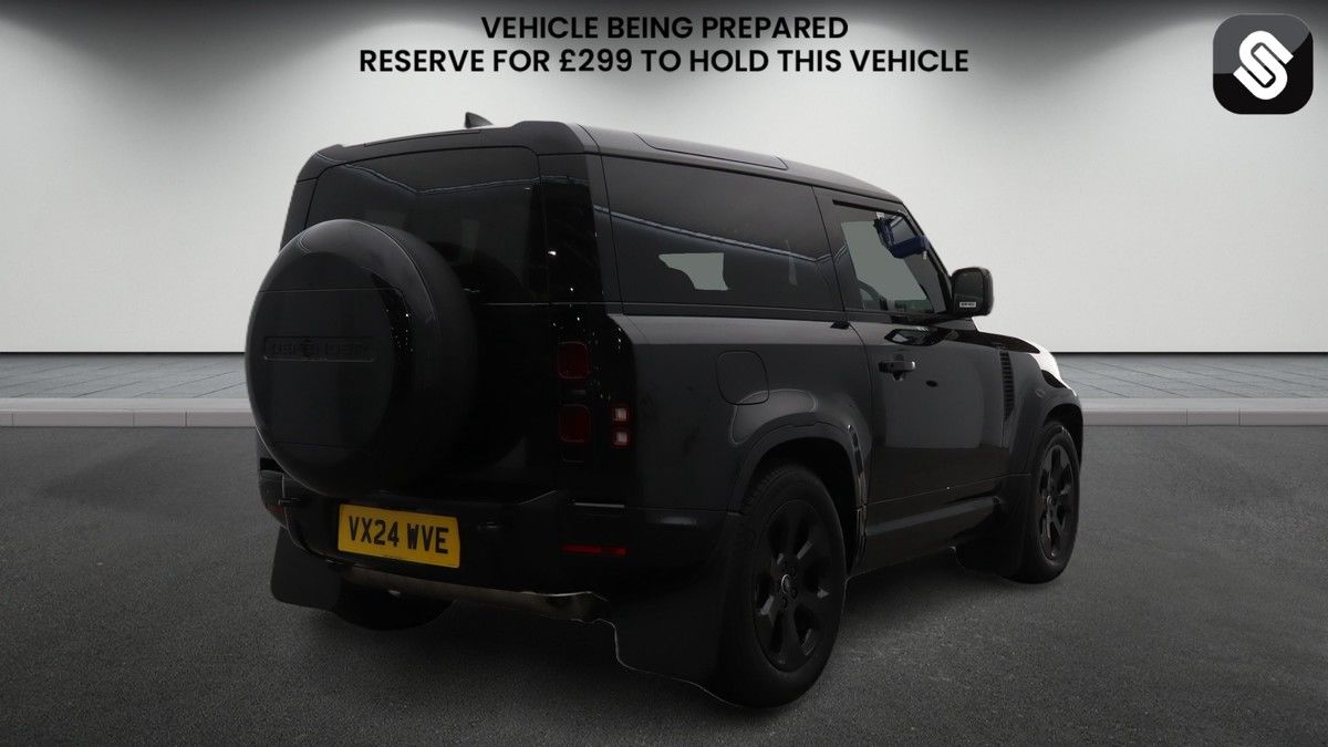 Land Rover Defender 90 Image 4