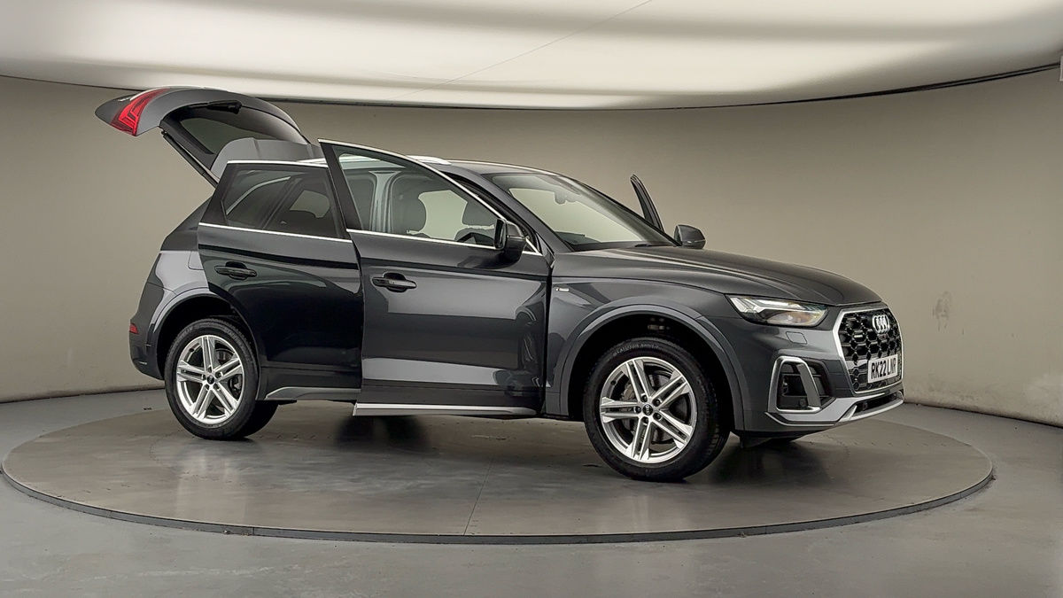 More views of Audi Q5