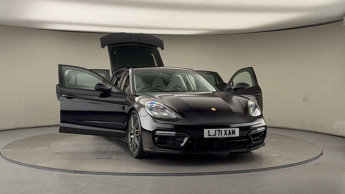 More views of Porsche Panamera