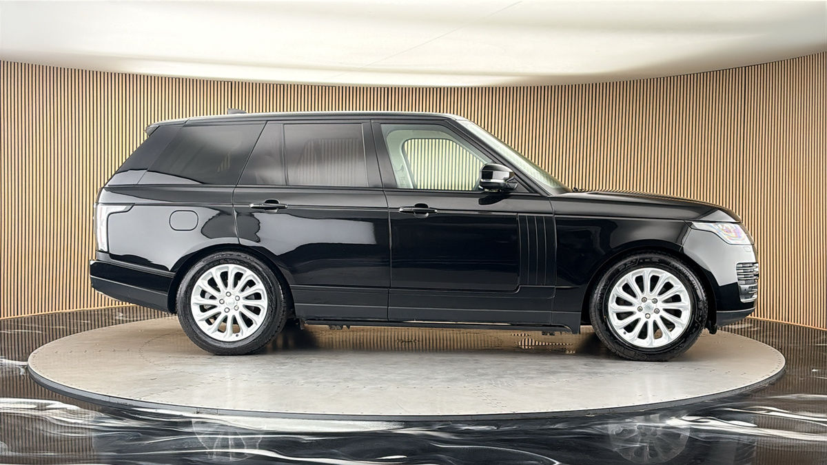 More views of Land Rover Range Rover