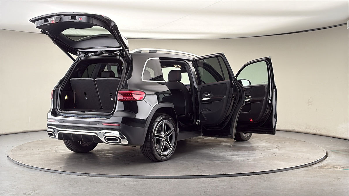 More views of Mercedes-Benz GLB