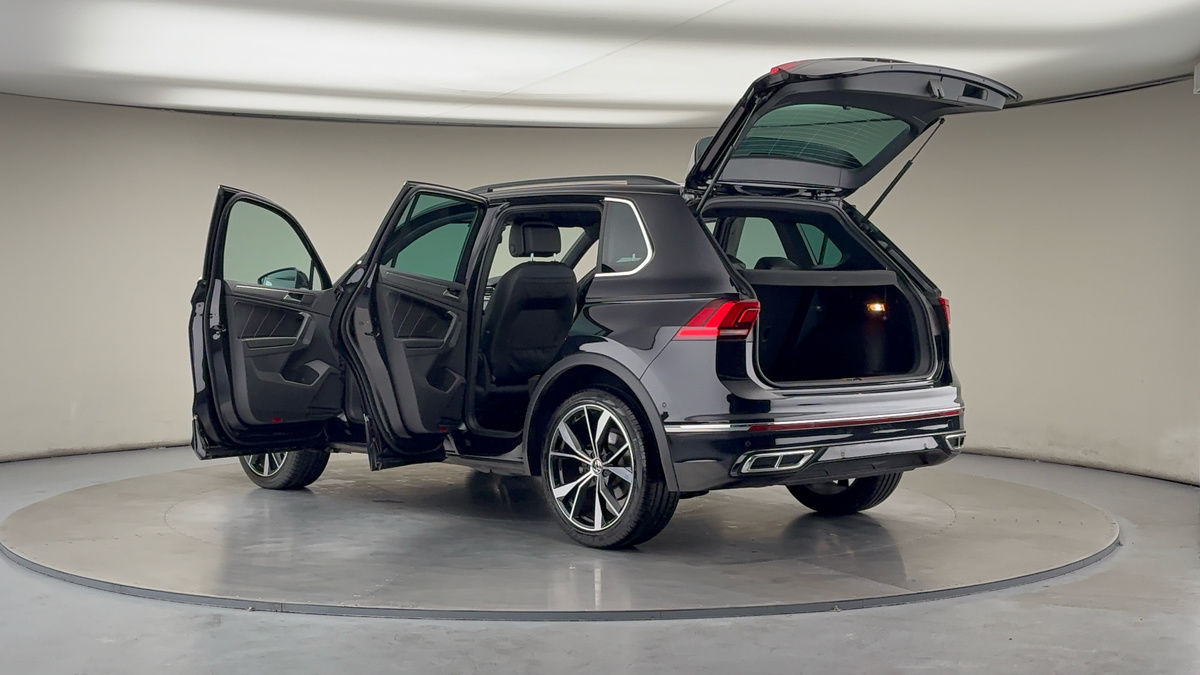 More views of Volkswagen Tiguan