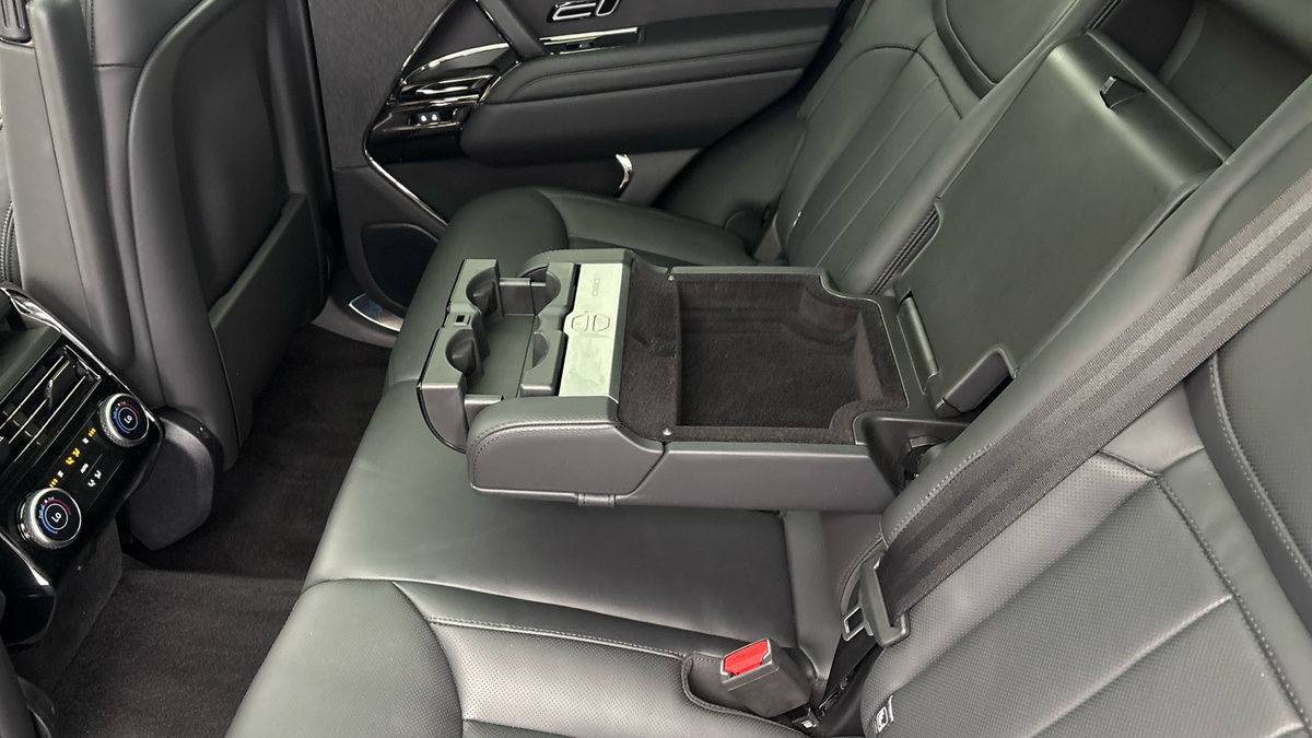 Land Rover Range Rover Sport Image 9