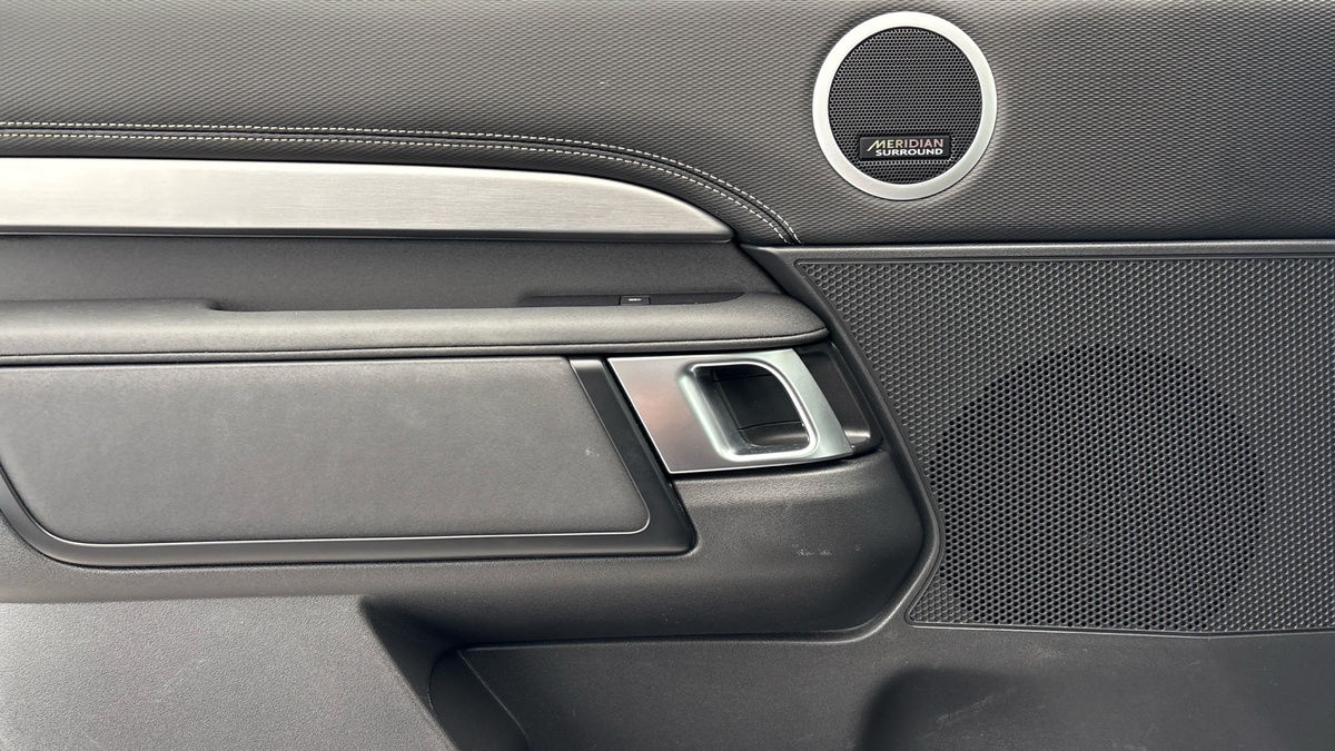 Land Rover Discovery Image 19