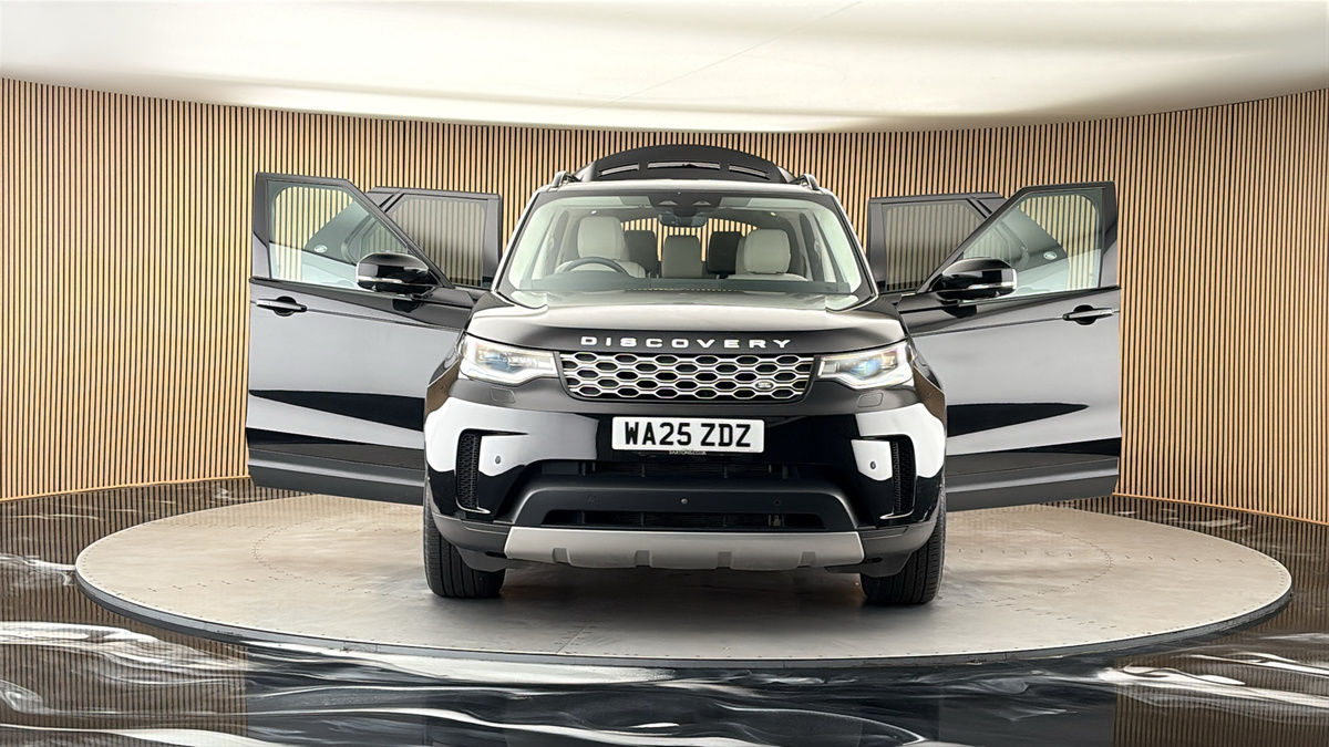 More views of Land Rover Discovery