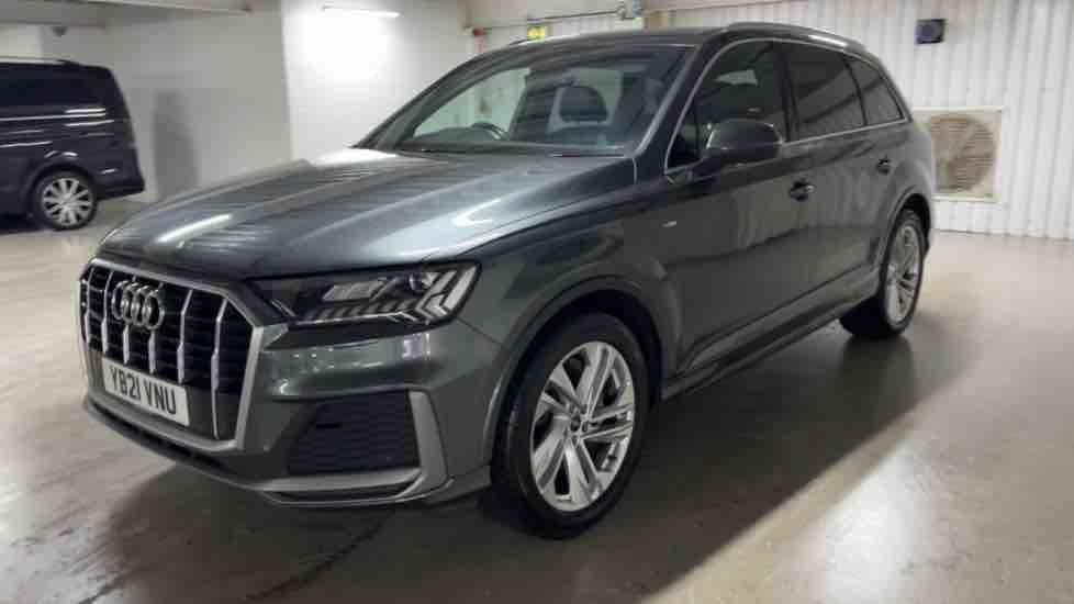 More views of Audi Q7