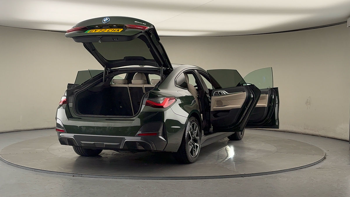 More views of BMW i4