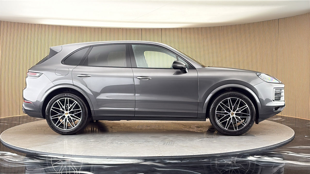 More views of Porsche Cayenne