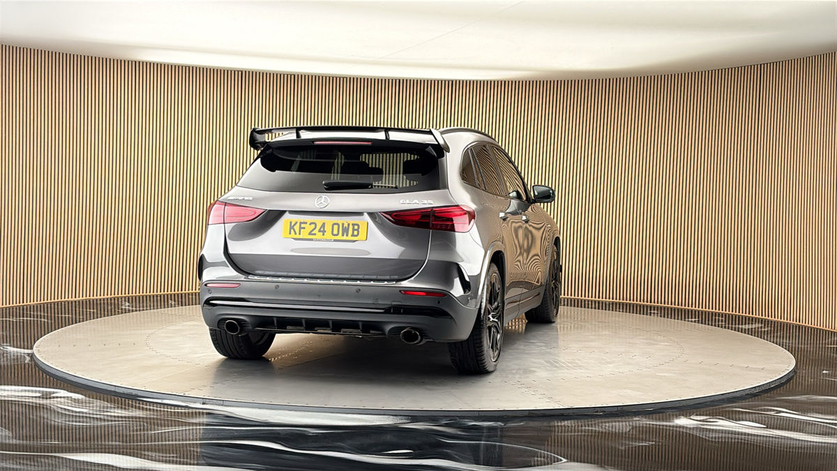More views of Mercedes-Benz GLA