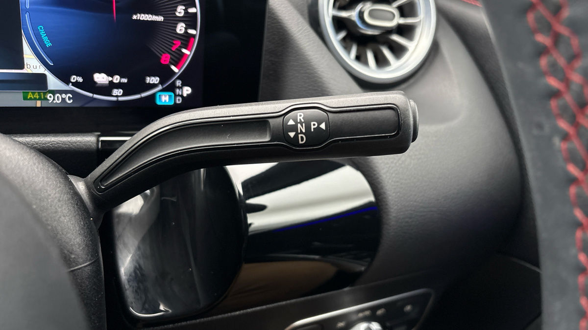 Mercedes-Benz GLA Image 6